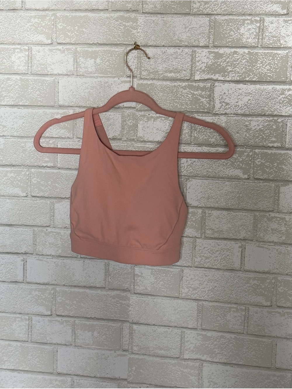 🏃‍♀️🏓🛼🌸👟☀️🥥
Peach Pink High-Neck Sports Bra